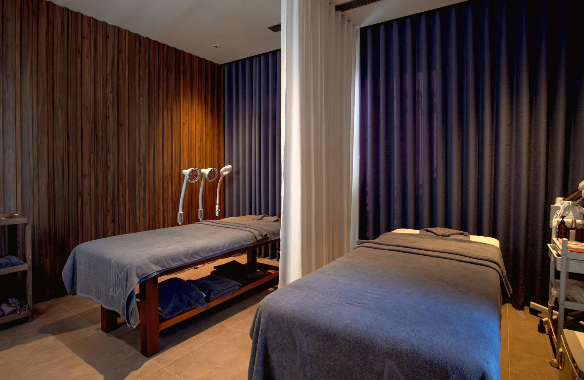 M Hotel Danang Eksteriør bilde Massage beds