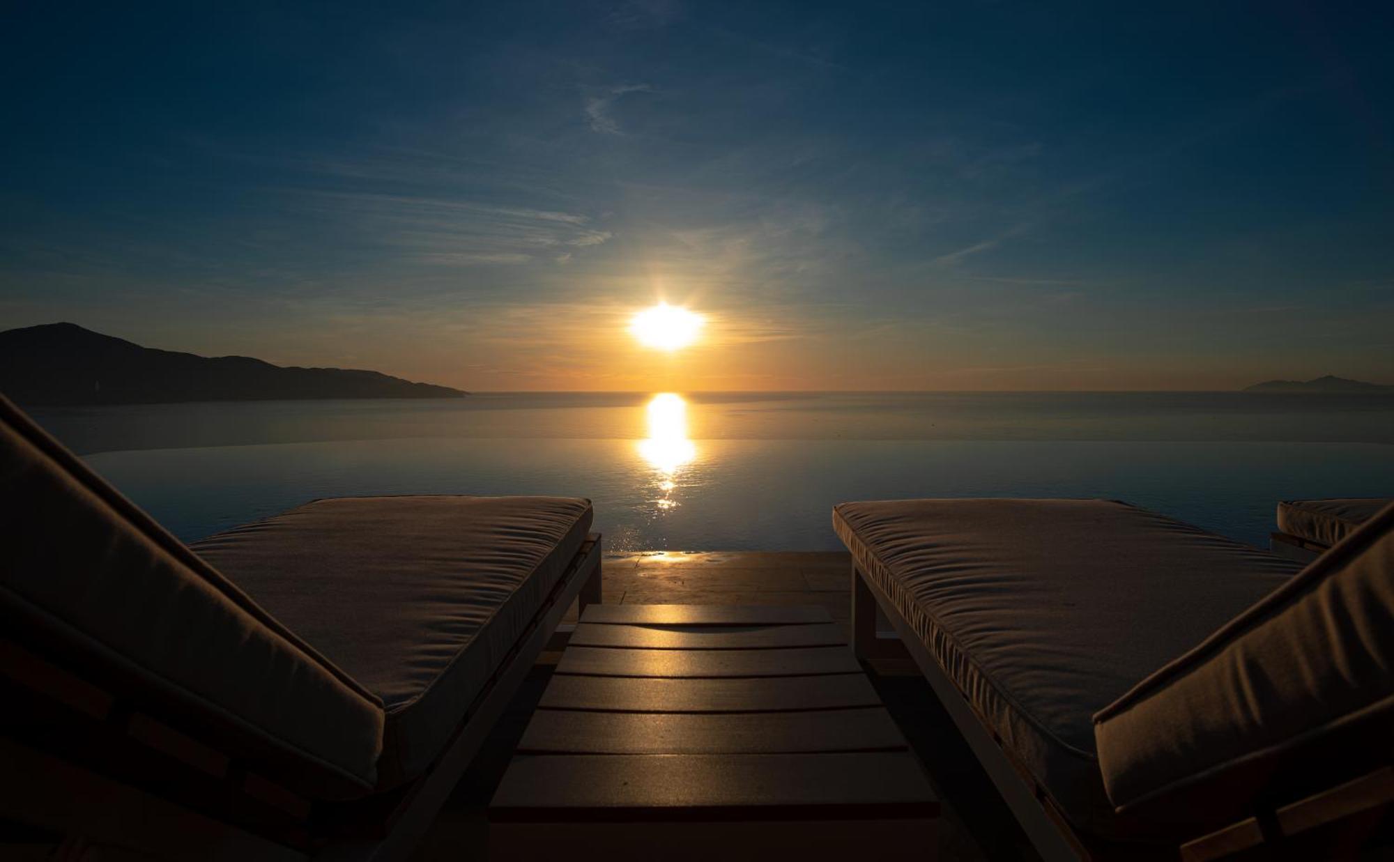 M Hotel Danang Eksteriør bilde Sunset at the Dead Sea